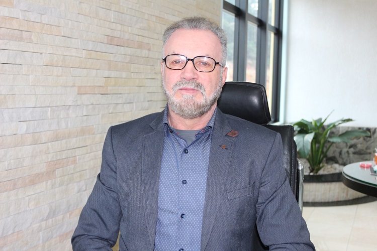 Presidente da ACIC acompanha reestruturação das torres de Tangará