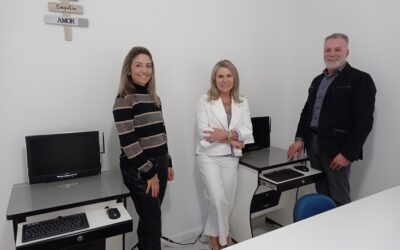 Presidente da ACIC e Núcleo da Mulher Empreendedora realizam doações à AMA