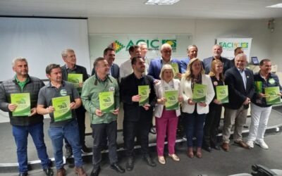 Voz Única foi entregue aos candidatos em Caçador