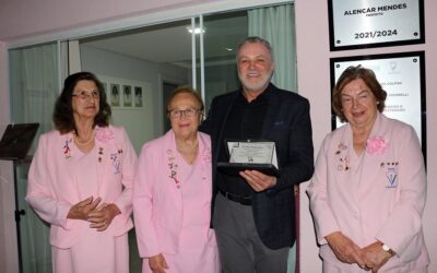 Celebrações e homenagens em evento da Rede Feminina de Combate ao Câncer