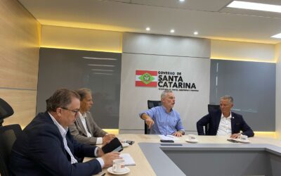 Governo do Estado, Fiesc e Facisc discutem modelo para incentivar aviação regional