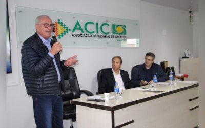 Silvio Dreveck apresenta programas de incentivo em Caçador