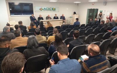 Reunião discute voos regulares e terminal alfandegado em Caçador