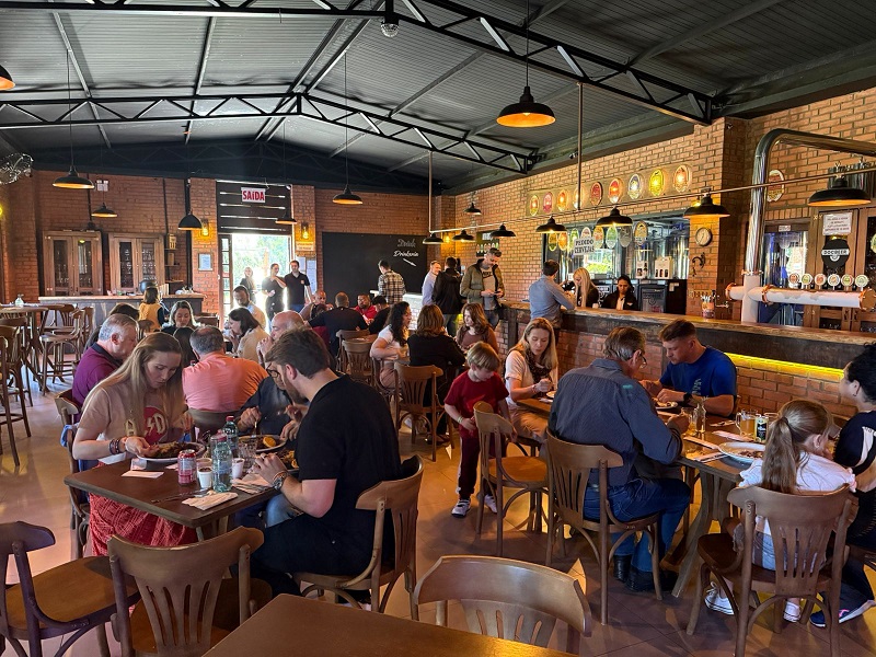 Sucesso na 2ª Feijoada do Núcleo de Gastronomia da ACIC