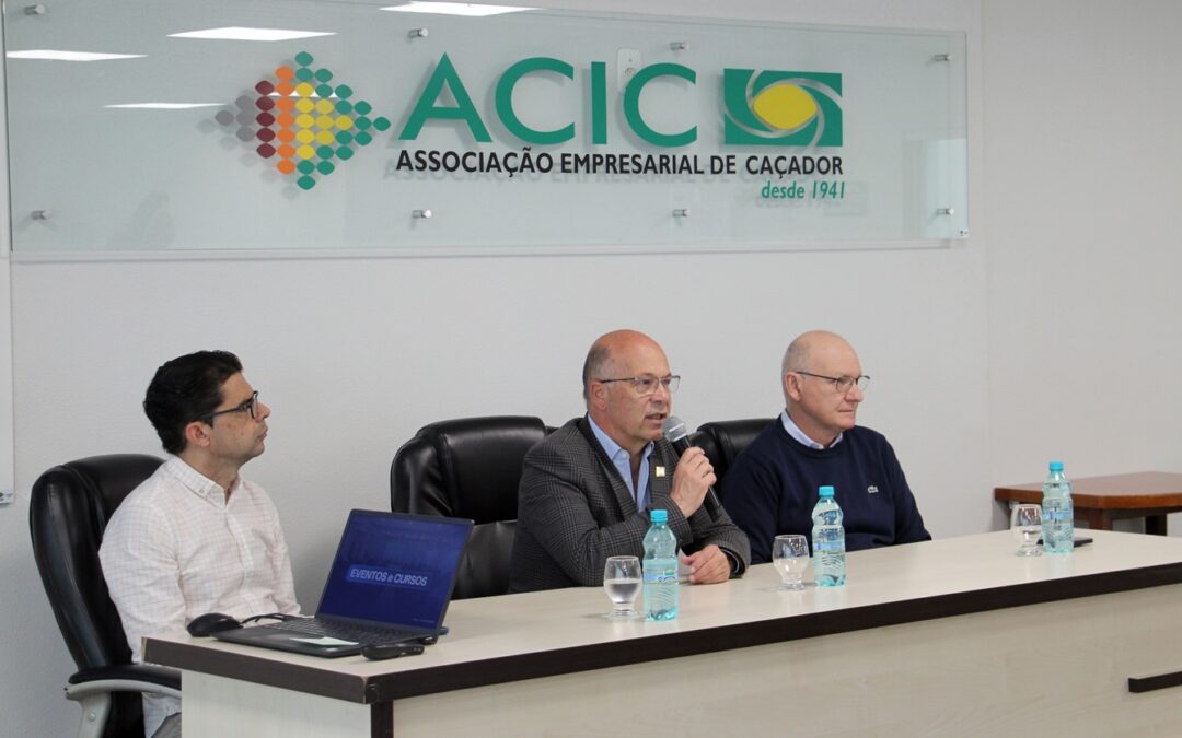 Evento discute regularização fundiária e alternativas para desenvolvimento imobiliário em Caçador