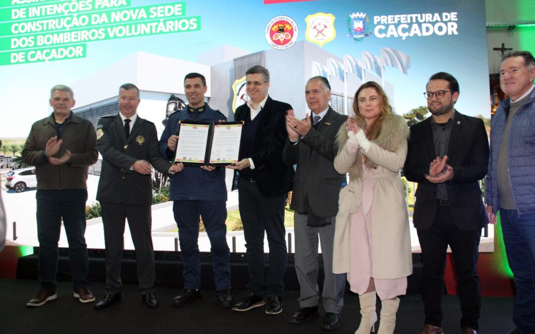 Presidente da ACIC participa da solenidade de assinatura do protocolo para construção da nova sede dos Bombeiros Voluntários de Caçador